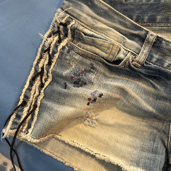 EXPRESS Brand JEAN SHORTS Sz 8 Denim w/ Lace Sides Ties Z47 - Picture 4 of 7